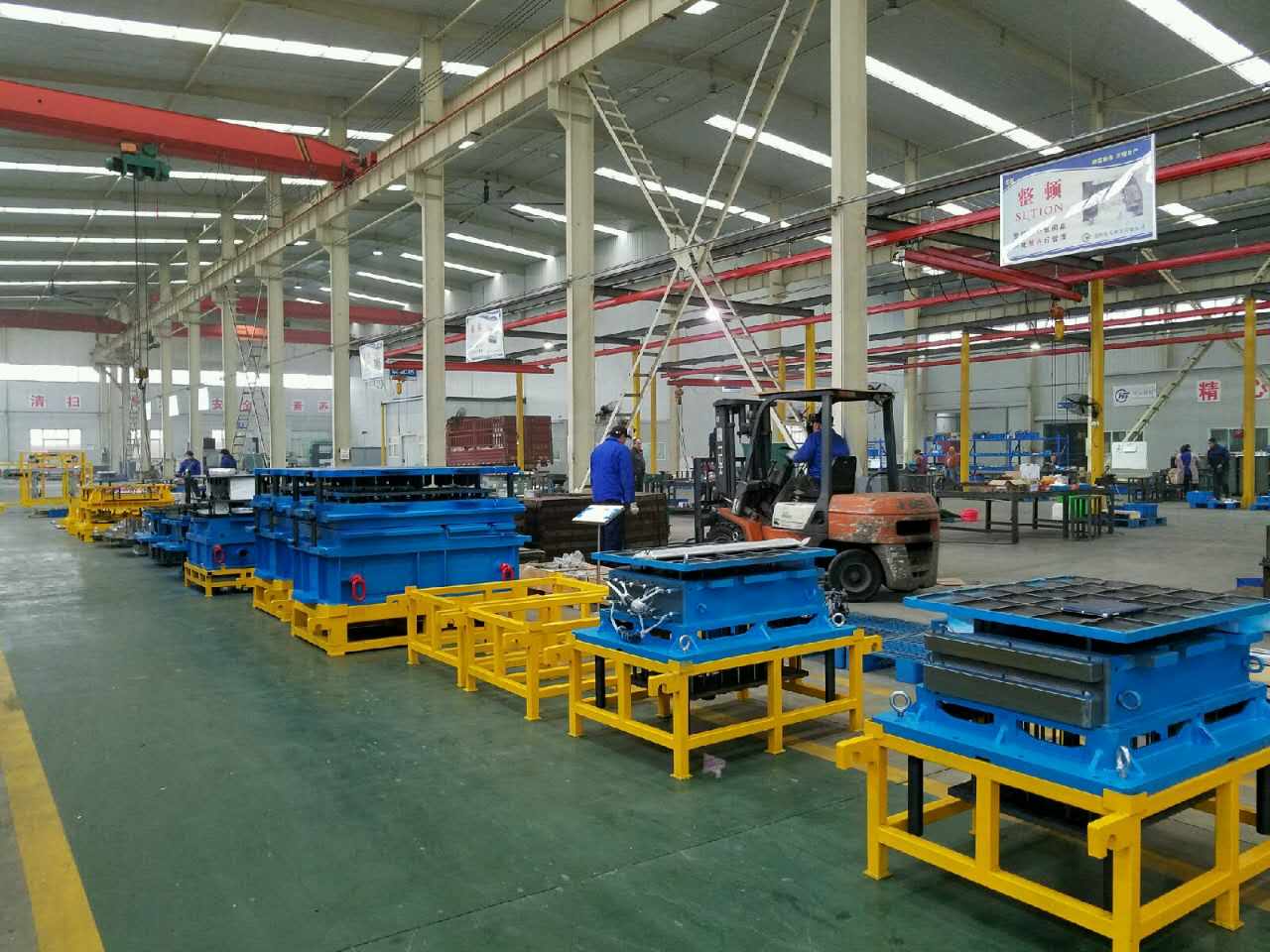 一臺(tái)玻璃鋼化爐大概多少錢？